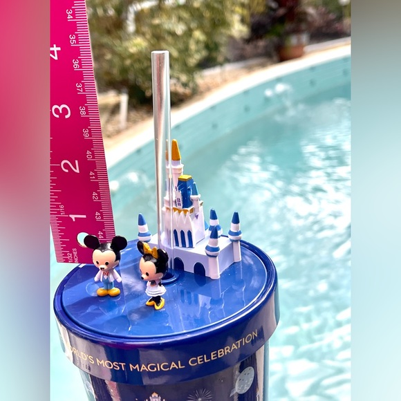 WDW 50th Anniversary collection.Mickey & Minnie Mouse w/ castle on tumbler’s lid - Picture 10 of 12